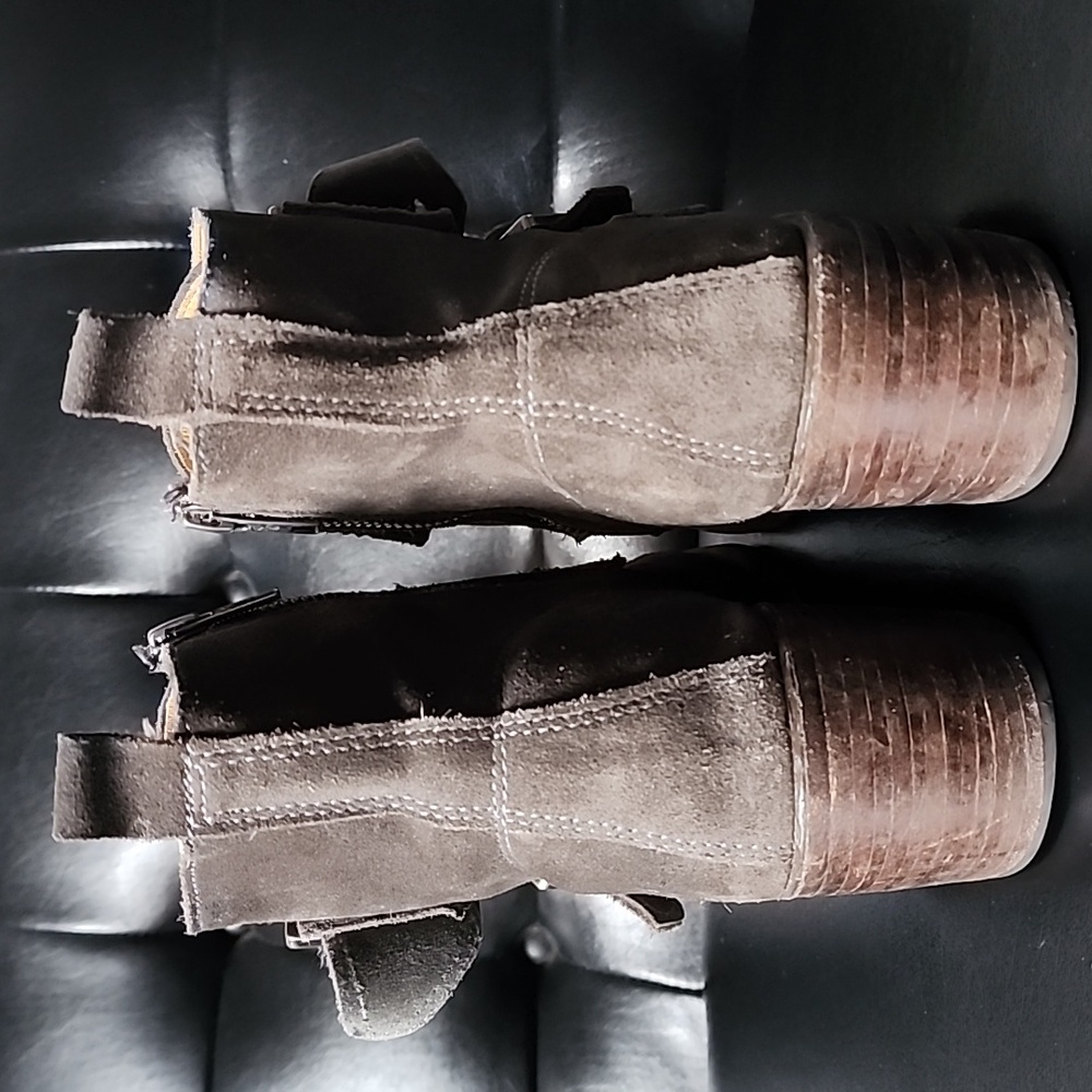 Frye Sabrina Double Buckle Suede Ankle Boots Size 10 - Picture 6 of 12
